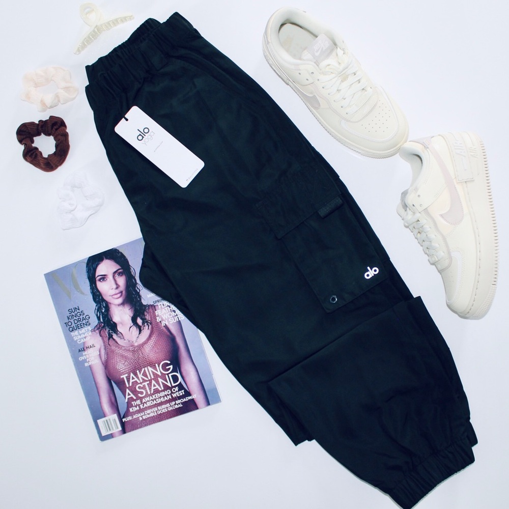 ALO It Girl Pants